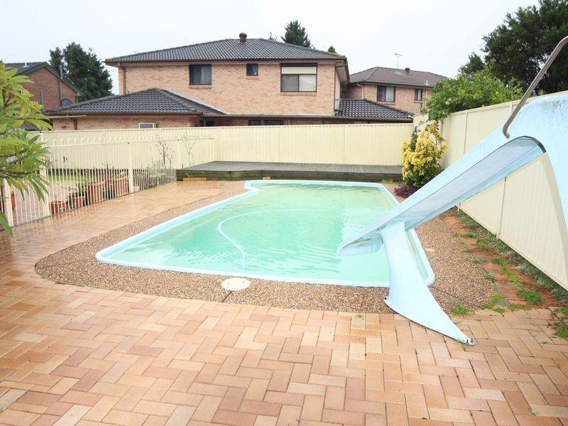 243 Harrow Road, Glenfield NSW 2167