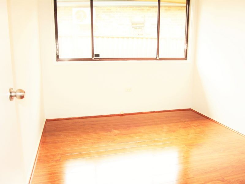 10 Boobook Pl, Ingleburn NSW 2565