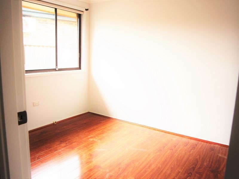 10 Boobook Pl, Ingleburn NSW 2565