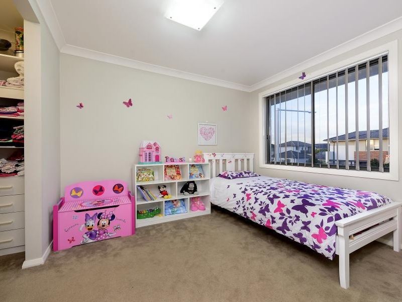 92 Northampton Drive, Glenfield NSW 2167