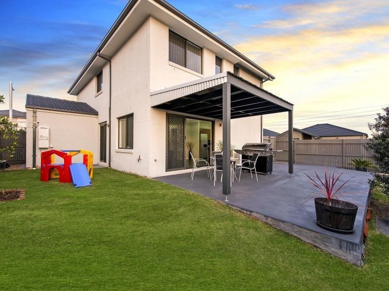 92 Northampton Drive, Glenfield NSW 2167