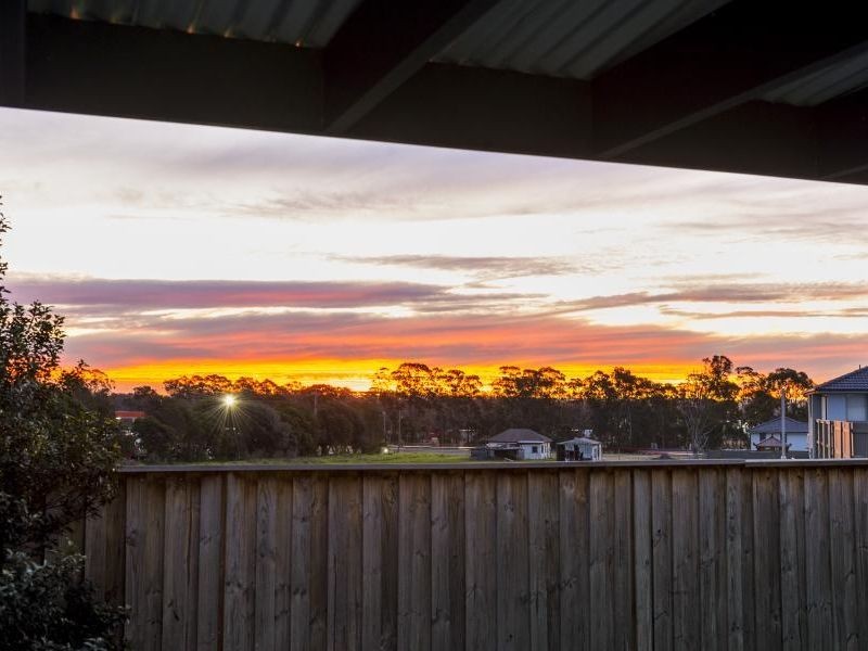 92 Northampton Drive, Glenfield NSW 2167