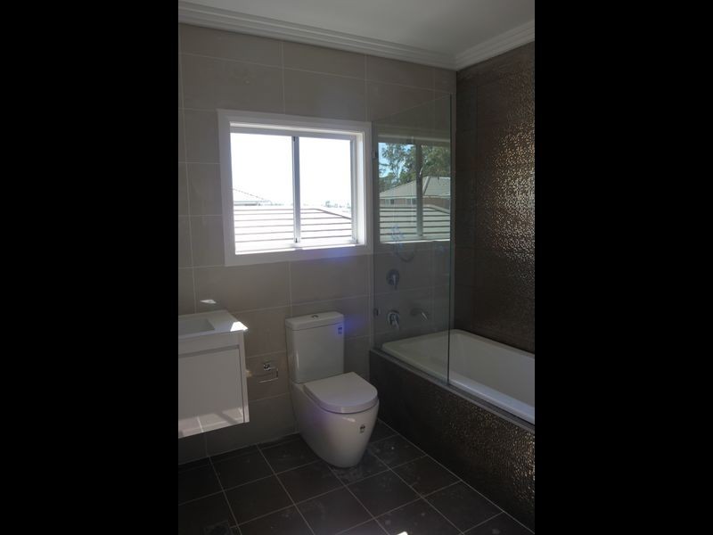 4 Domain Bvd, Prestons NSW 2170