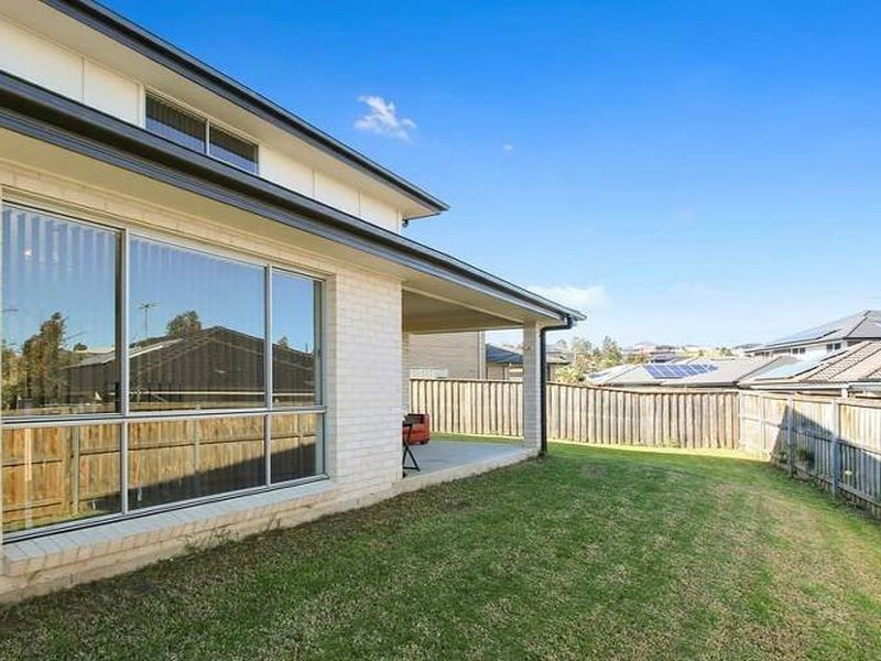 6 Tate Place, Minto NSW 2566