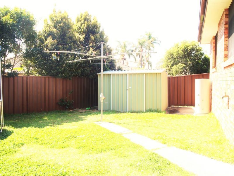 11 Amaranthus Place, Macquarie Fields NSW 2564