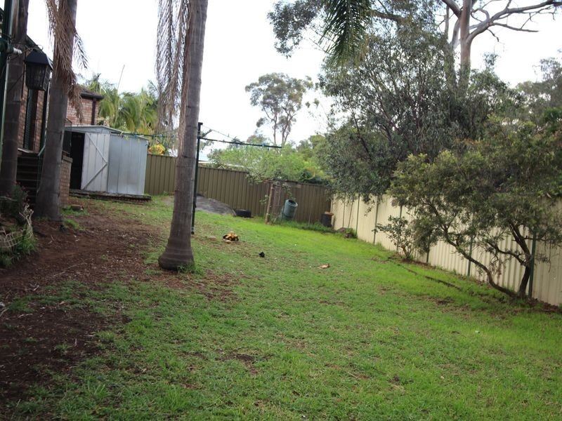 13 Bundy Close, Macquarie Fields NSW 2564