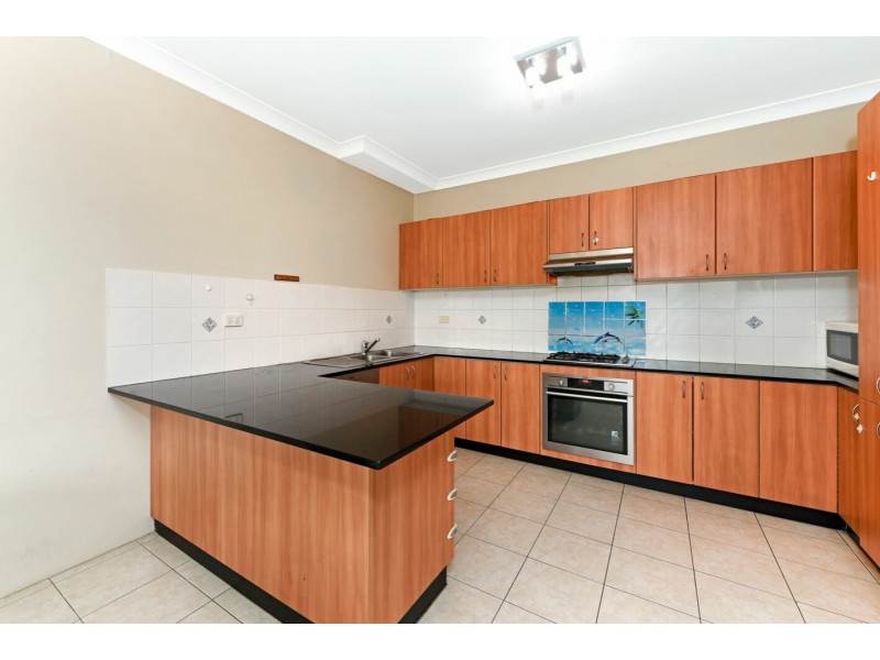 Unit 8/14-18 Fairlight Ave, Fairfield NSW 2165