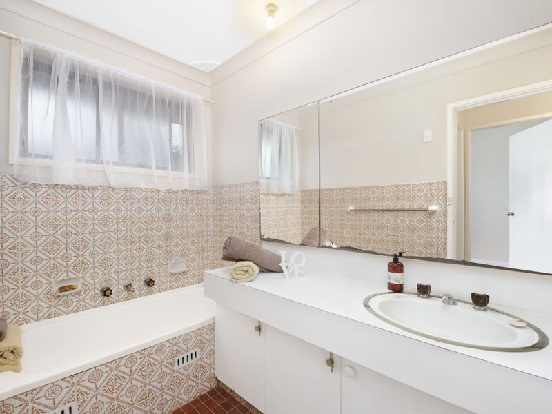 3 Ellen Place, Ingleburn NSW 2565