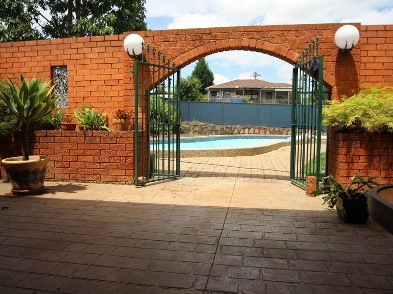 16 Lugarno Avenue, Leumeah NSW 2560