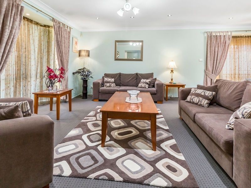 27 Solander Ave, West Hoxton NSW 2171