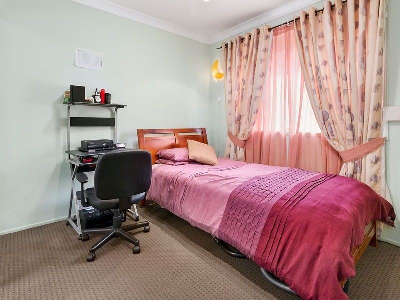 27 Solander Ave, West Hoxton NSW 2171