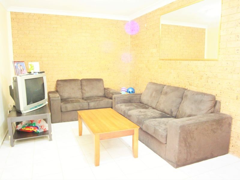 8/28 Koala Avenue, Ingleburn NSW 2565