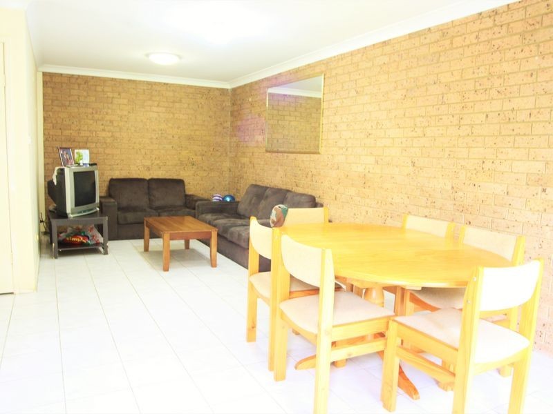 8/28 Koala Avenue, Ingleburn NSW 2565