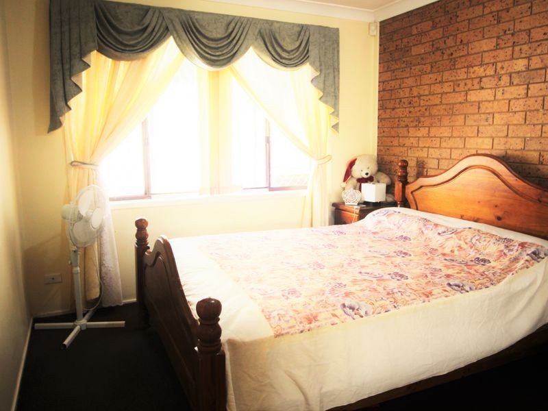 8/28 Koala Avenue, Ingleburn NSW 2565