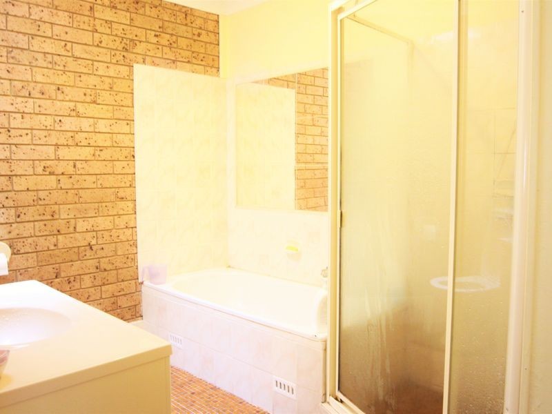 8/28 Koala Avenue, Ingleburn NSW 2565