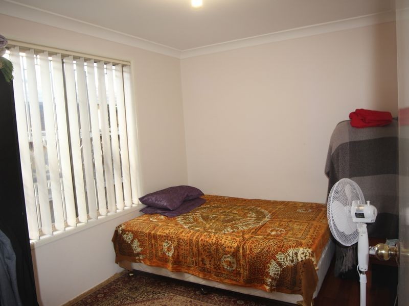 11 Edward Edgar Street, Minto NSW 2566