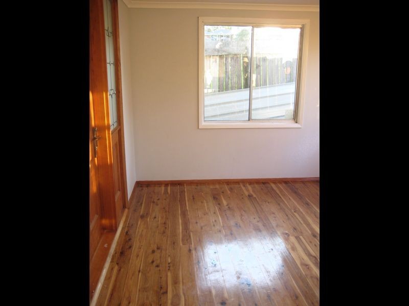 99 Harrow Road, Glenfield NSW 2167