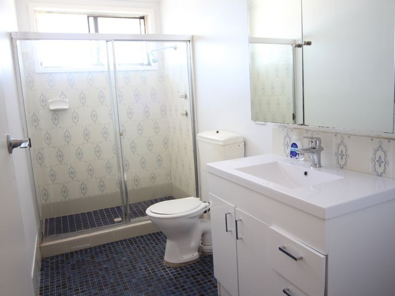 7 Cyprus Street, Macquarie Fields NSW 2564