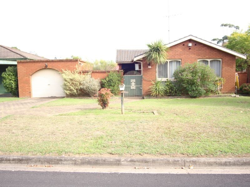 13 Fletcher Street, Minto NSW 2566