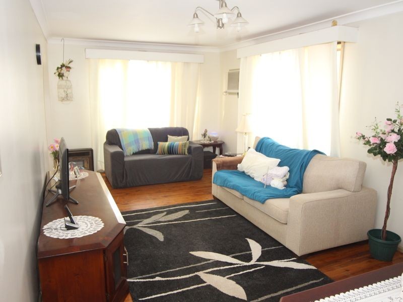 13 Fletcher Street, Minto NSW 2566