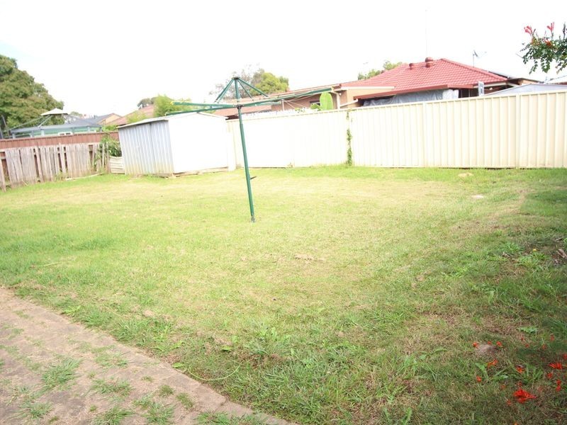 13 Fletcher Street, Minto NSW 2566