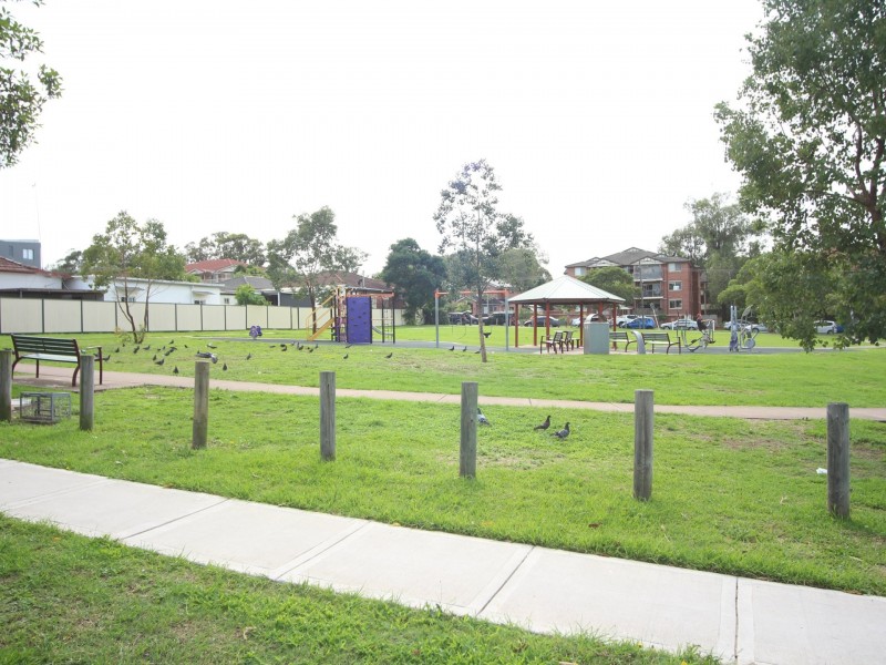 4/13-15 Gordon Street, Bankstown NSW 2200