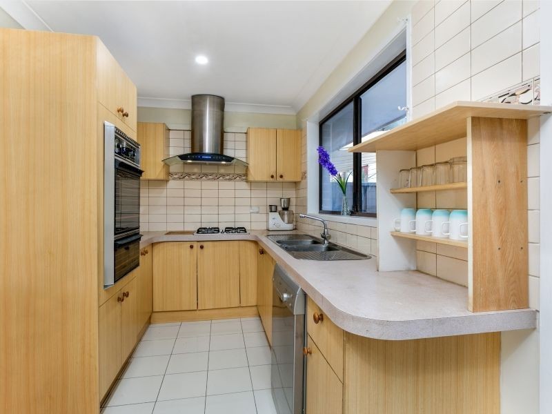 26/27 Waratah Crescent, Macquarie Fields NSW 2564
