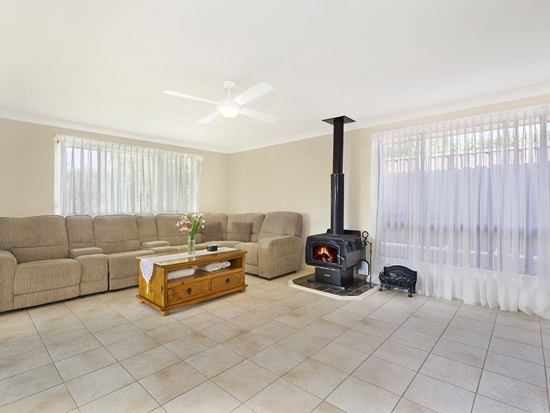 21 Desmond st, Ingleburn NSW 2565