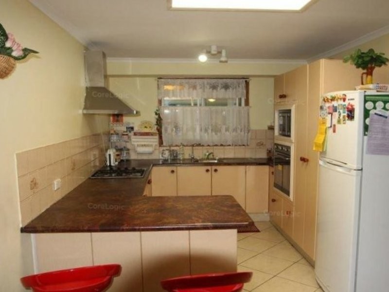 7 Bennett Street, Minto NSW 2566