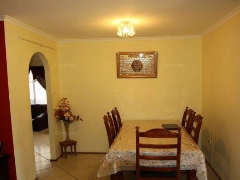 7 Bennett Street, Minto NSW 2566