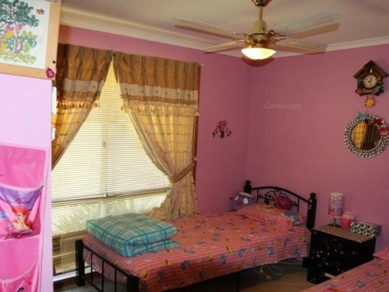 7 Bennett Street, Minto NSW 2566