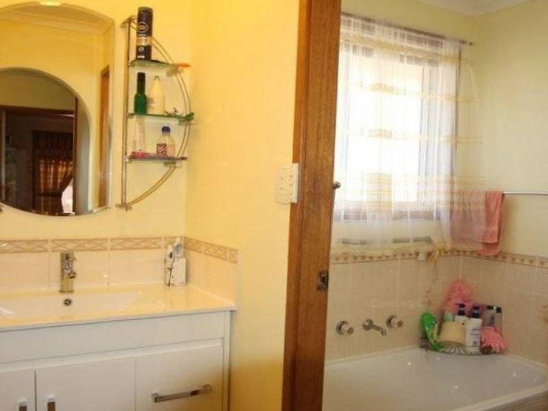 7 Bennett Street, Minto NSW 2566