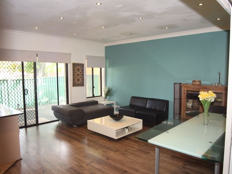 3/140 Boronia Road, Greenacre NSW 2190