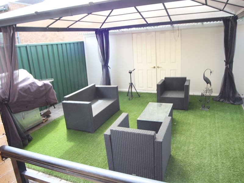 3/140 Boronia Road, Greenacre NSW 2190