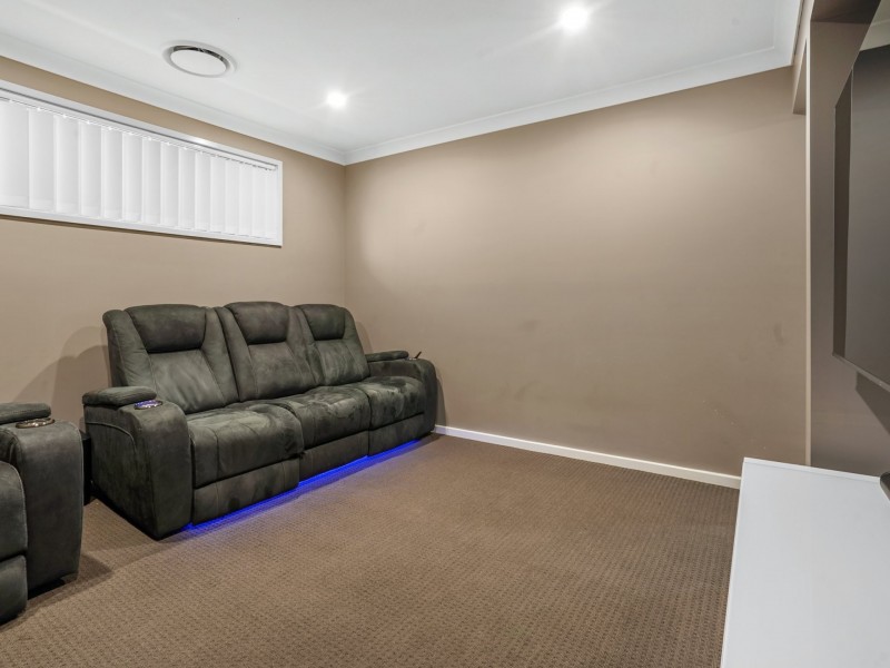 25 Mahoney Drive, Campbelltown NSW 2560