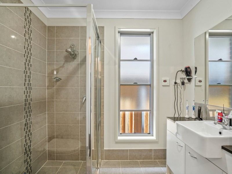 25 Mahoney Drive, Campbelltown NSW 2560