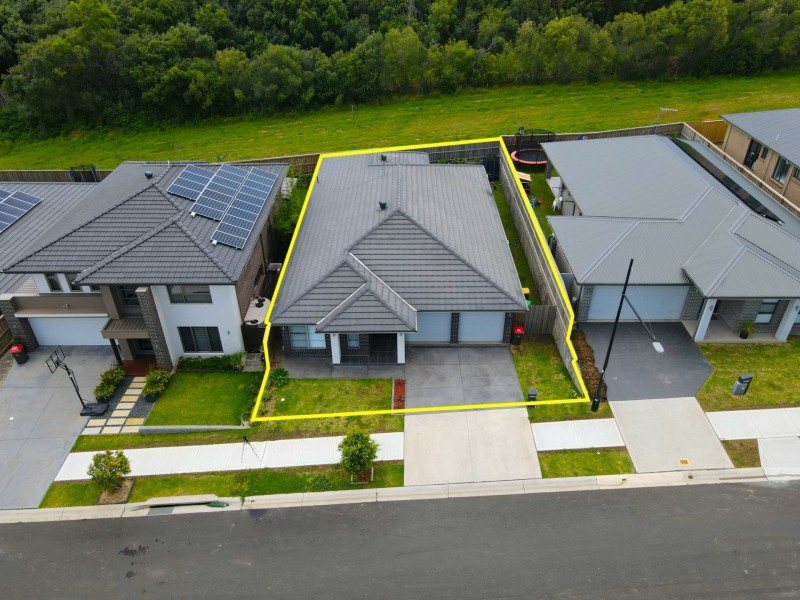 25 Mahoney Drive, Campbelltown NSW 2560