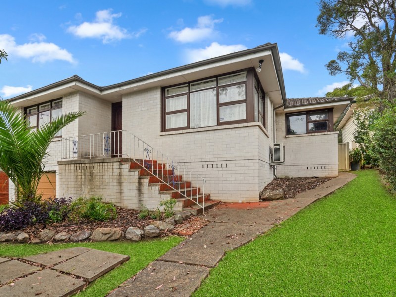 4 Carcoola Street, Campbelltown NSW 2560