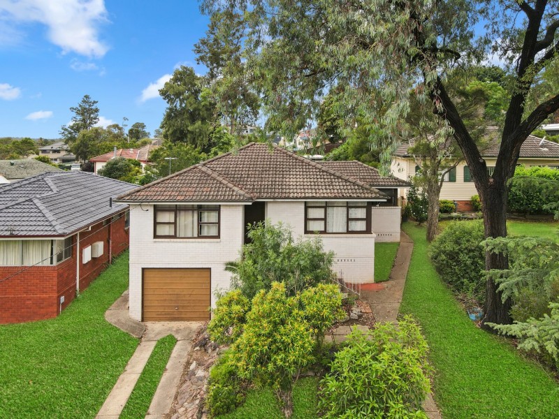 4 Carcoola Street, Campbelltown NSW 2560