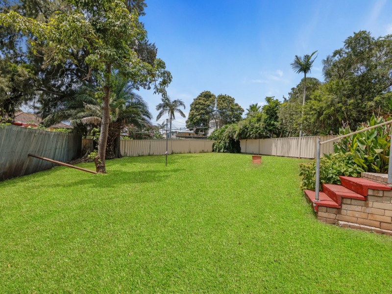 4 Carcoola Street, Campbelltown NSW 2560