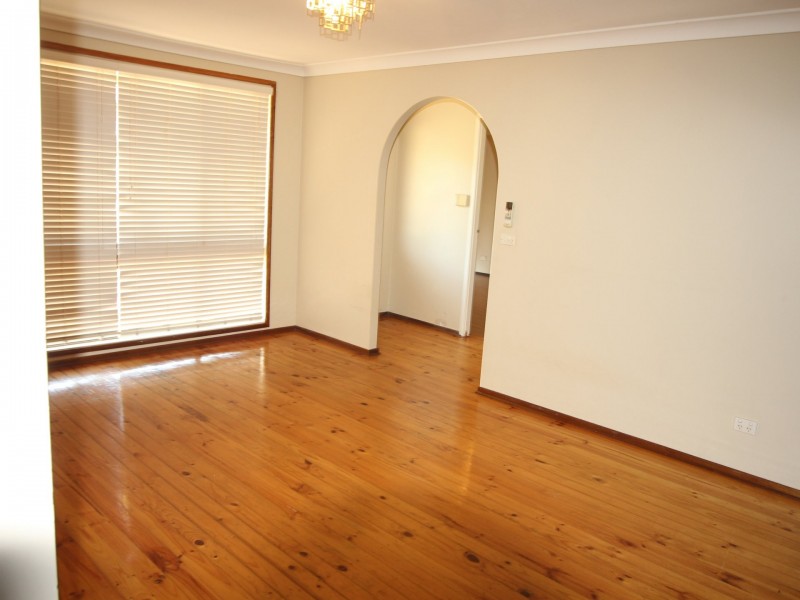 13 Balimo Place, Glenfield NSW 2167