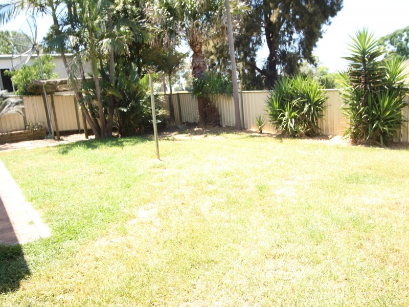 13 Balimo Place, Glenfield NSW 2167