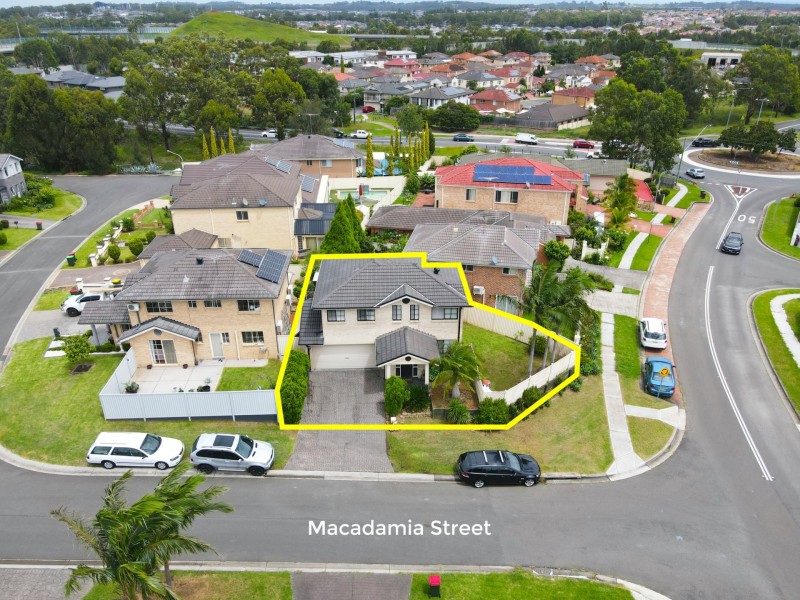 1 Macadamia Street, Prestons NSW 2170