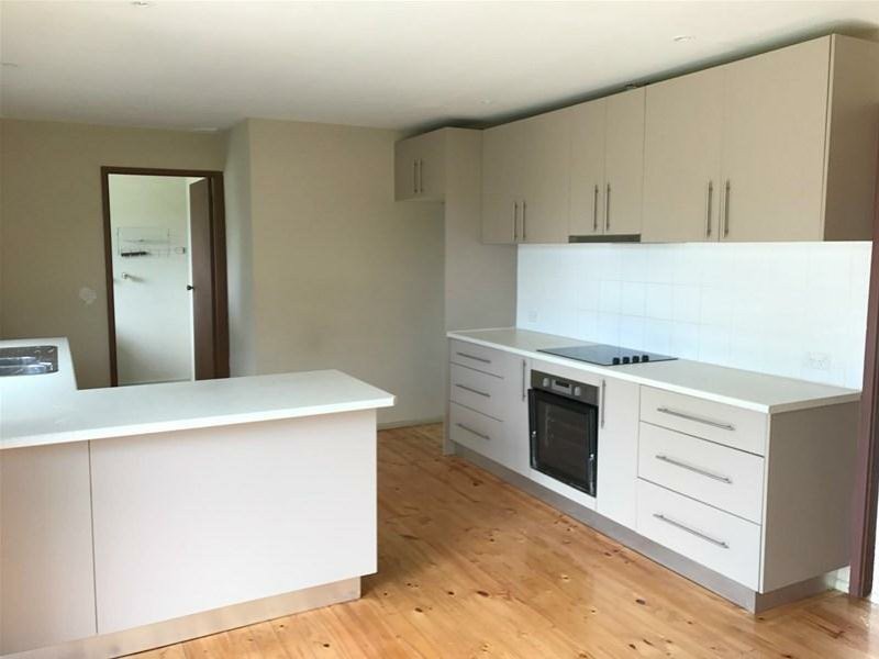 5 Knight Place, Minto NSW 2566