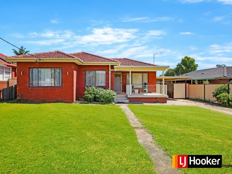 38 Parkland Avenue, Macquarie Fields NSW 2564