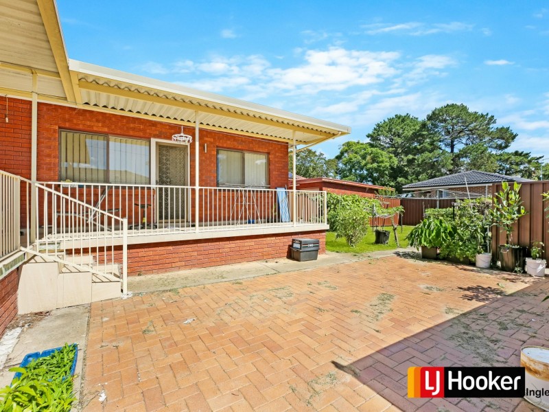 38 Parkland Avenue, Macquarie Fields NSW 2564