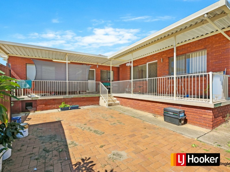 38 Parkland Avenue, Macquarie Fields NSW 2564