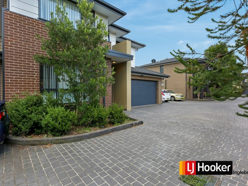 2/2 Jaclyn Street, Ingleburn NSW 2565