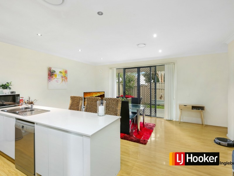 2/2 Jaclyn Street, Ingleburn NSW 2565