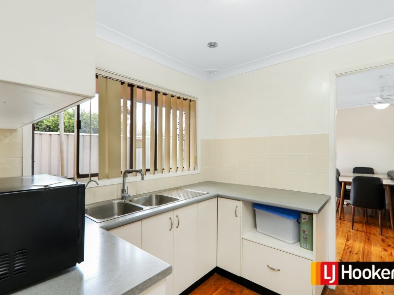 13/4 Dotterel Place, Ingleburn NSW 2565